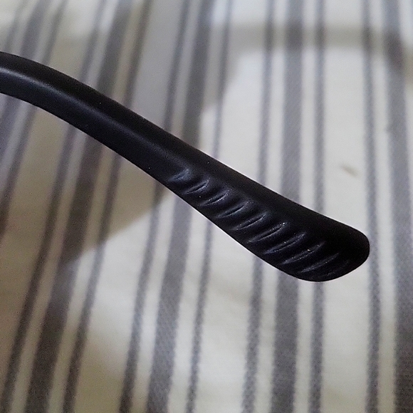 Black Ray-Ban soft matte black made in Italy sunglasses - Picture 8 of 10